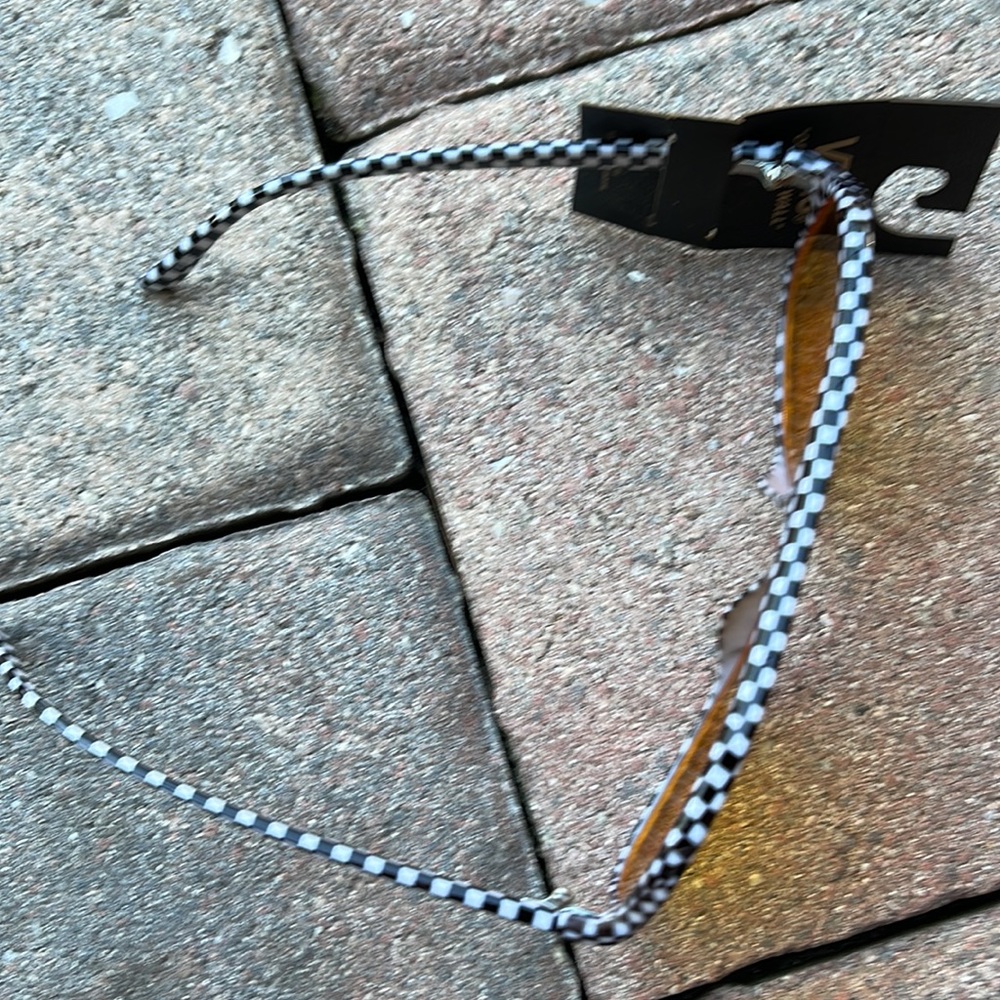 Vans Summer Holiday UV Protect Shades Sunglasses
NWT - Picture 4 of 16